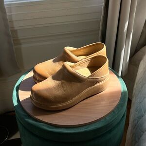 Dansko Platform Pro Clog Tan Leather Slip-On Shoes